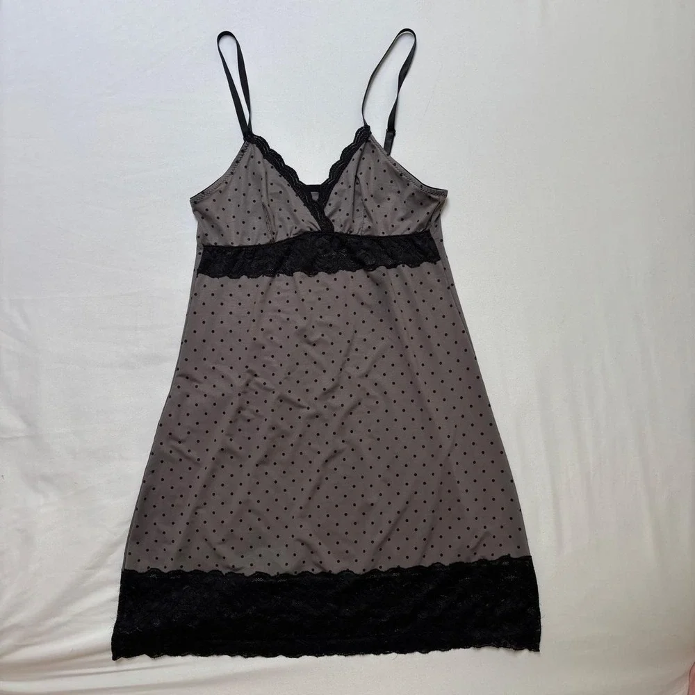 N/A gray black